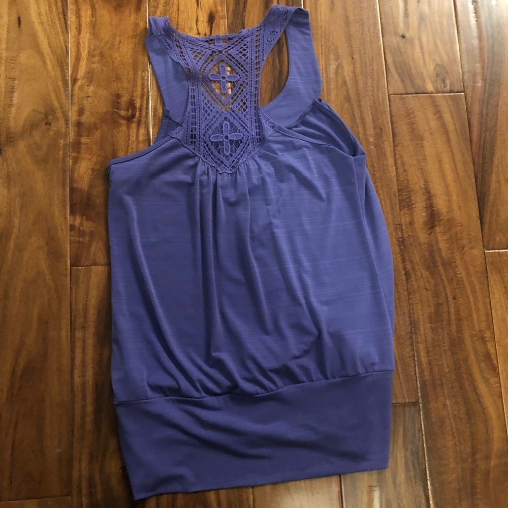 Tank top - Picture 2 of 3